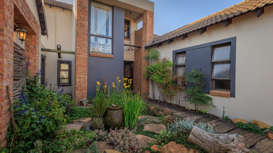 3 Bedroom Property for Sale in The Coves North West